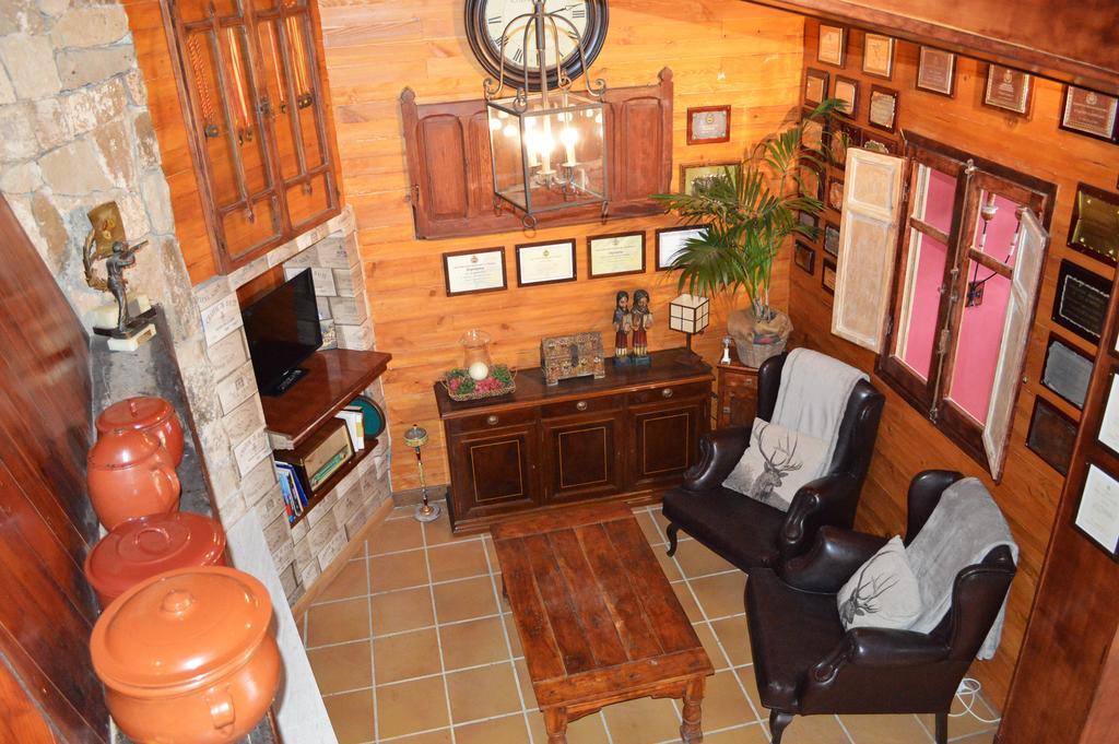 Hotel Casa Escosa à Albalate del Arzobispo Extérieur photo