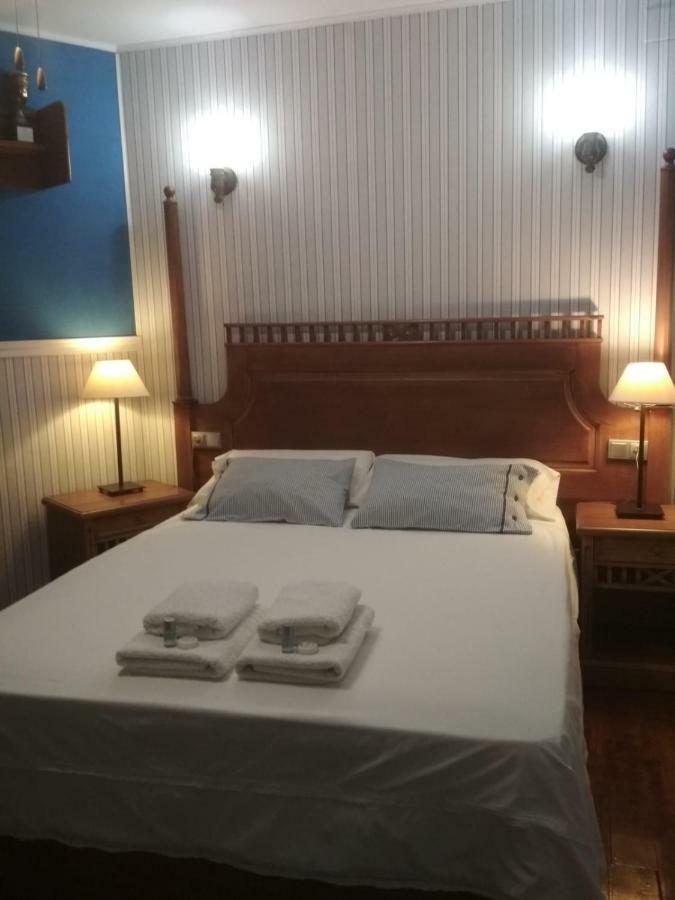 Hotel Casa Escosa à Albalate del Arzobispo Extérieur photo